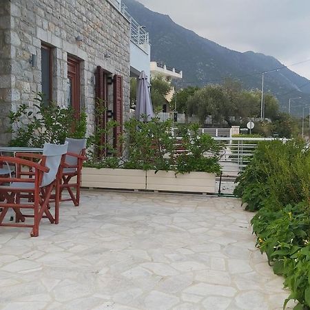 Light Blue House 3 Apartments Poúlithra 외부 사진