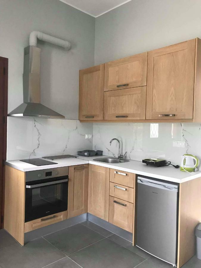 Light Blue House 3 Apartments Poúlithra 외부 사진