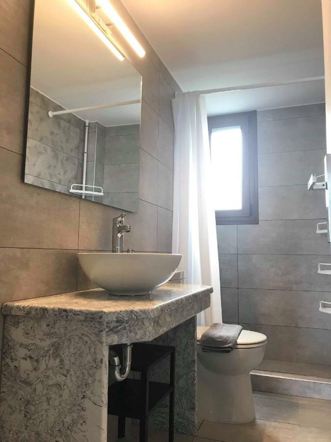 Light Blue House 3 Apartments Poúlithra 외부 사진